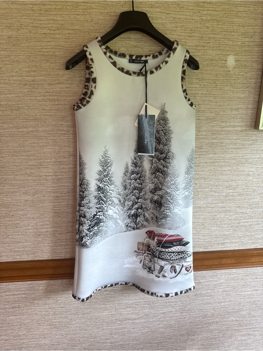 Monnalisa kids White Winter Scene Sleeveless Dress
